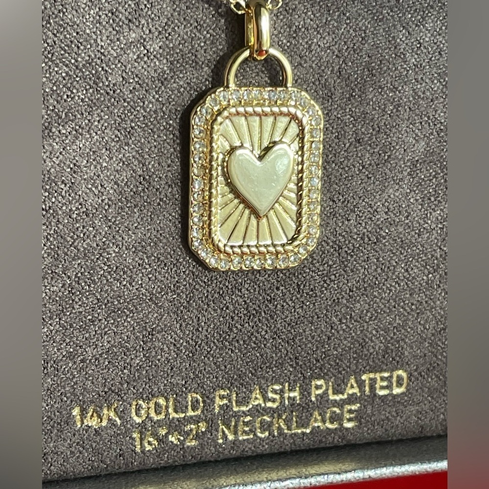 Necklace,Gold Heart Pendant Necklace, - Picture 7 of 8